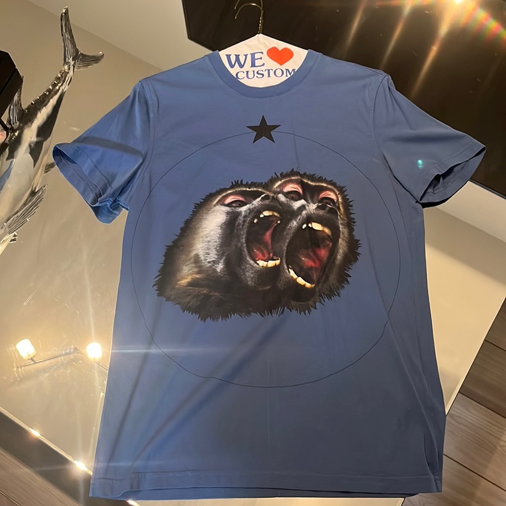 Givenchy tee shirt